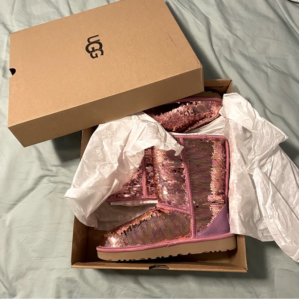 Ugg Classic Short Boot with Sequins